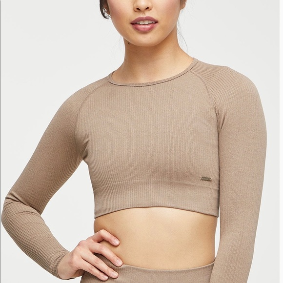 Lilia’s Active Ribbed Knit Set - Top and Pant - Size M & S - Picture 4 of 14